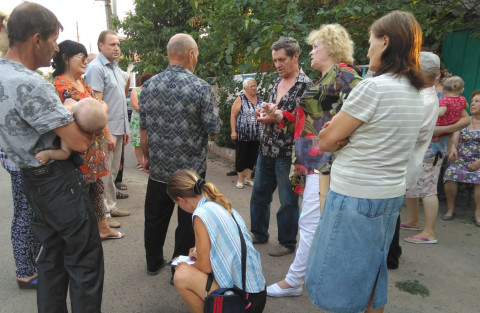 Руководитель районной организации ВО «Батькiвщина» провел встречу с жителями улицы Камчатская