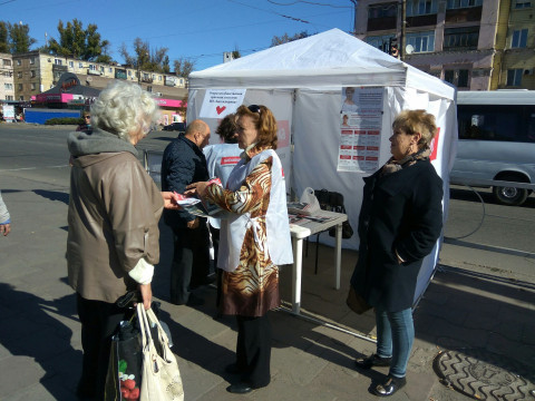 «Батьківщина» снова выходит на улицы родного города с информационными палатками