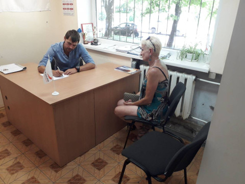 Иван Грунин на плановом приеме предоставил жителям города несколько консультаций