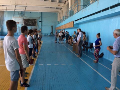 В Долгинцевском районе прошли соревнования среди теннисистов